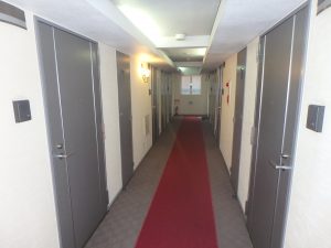 プリマヴェール都立大_共用廊下
