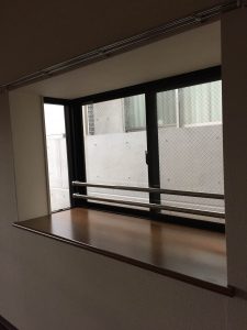 ネコール305_出窓