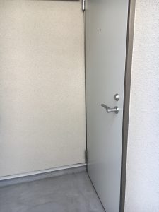 MAUHOUSE B号室_玄関扉