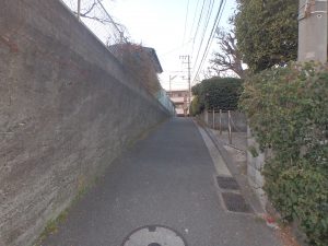 ヒルトップワレリ_駅からのアプローチ08