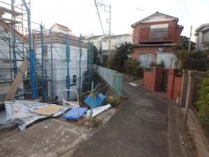 ヒルトップワレリ_駅からのアプローチ06