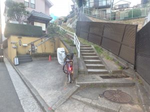 ヒルトップワレリ_駅からのアプローチ02